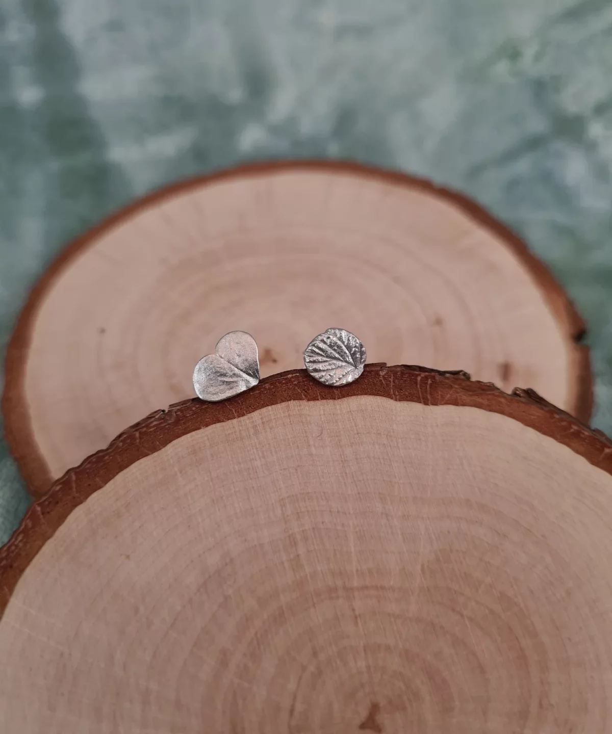 Clous d'oreilles feuille de noistier et foliole d'oxalis
