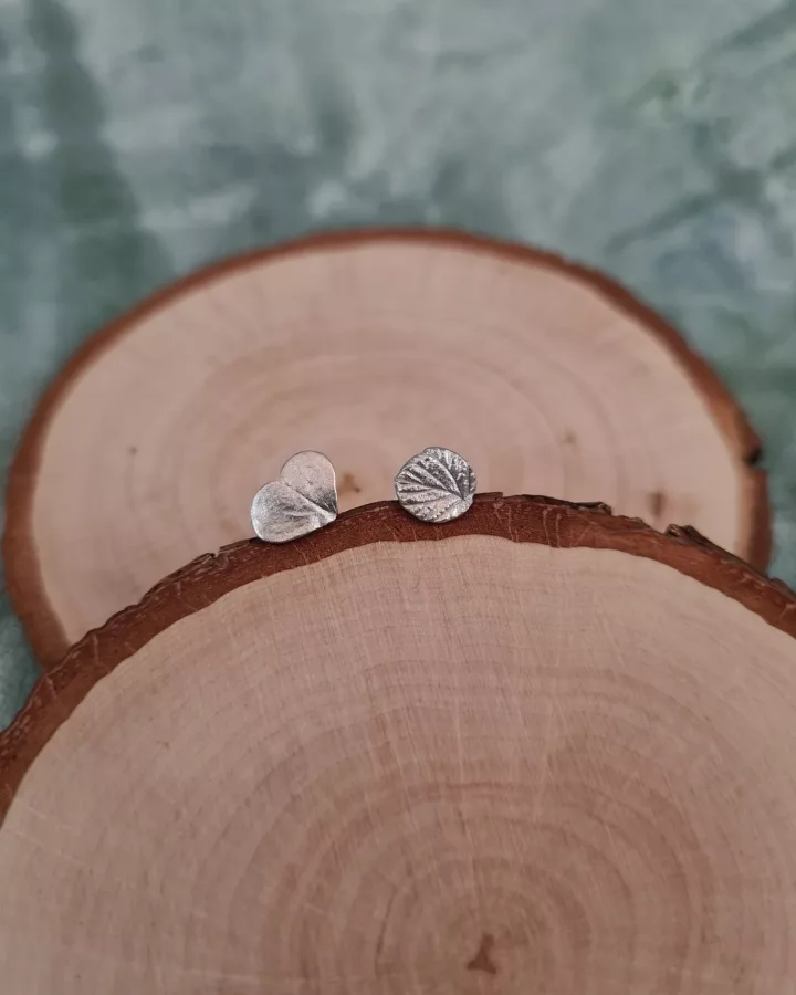 Clous d'oreilles feuille de noistier et foliole d'oxalis