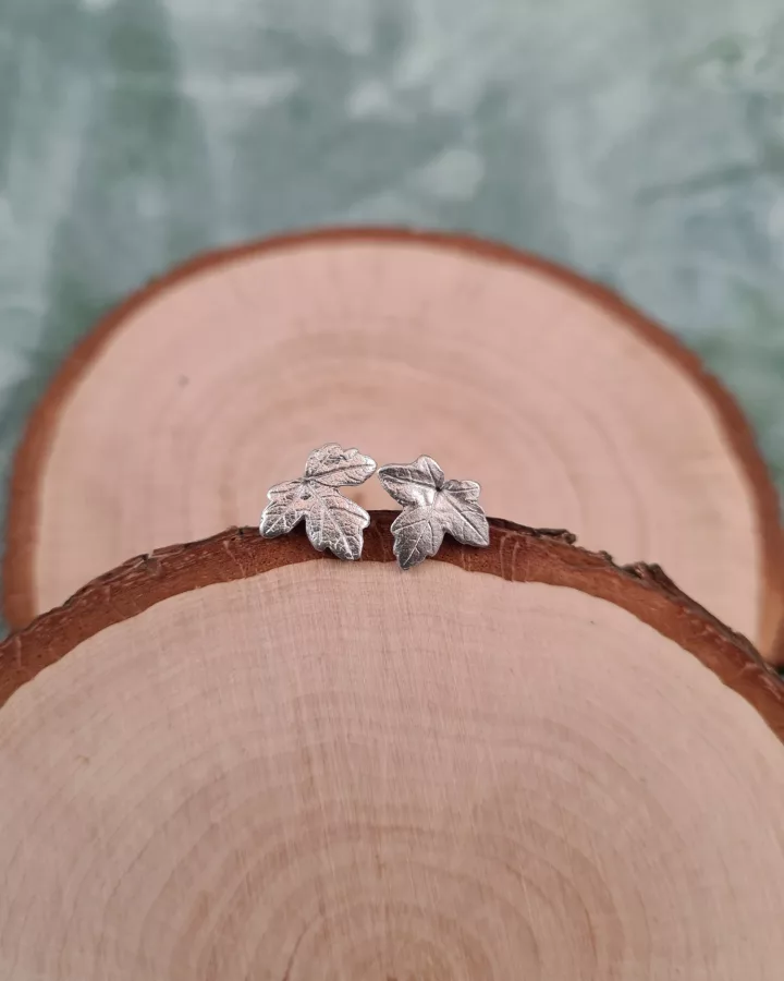 Clous d'oreilles feuilles d'érable champêtre