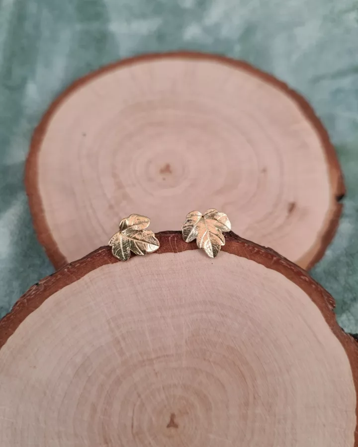 Clous d'oreilles feuilles d'érable