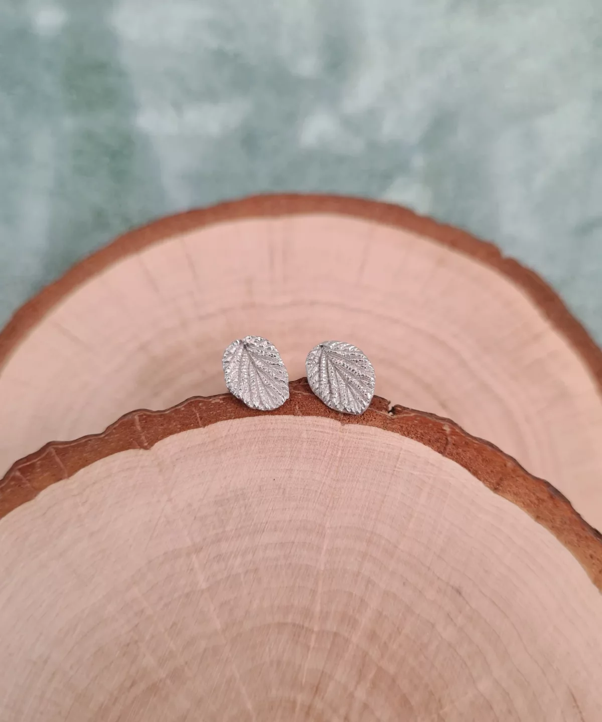 Clous d'oreilles feuilles de noisetier