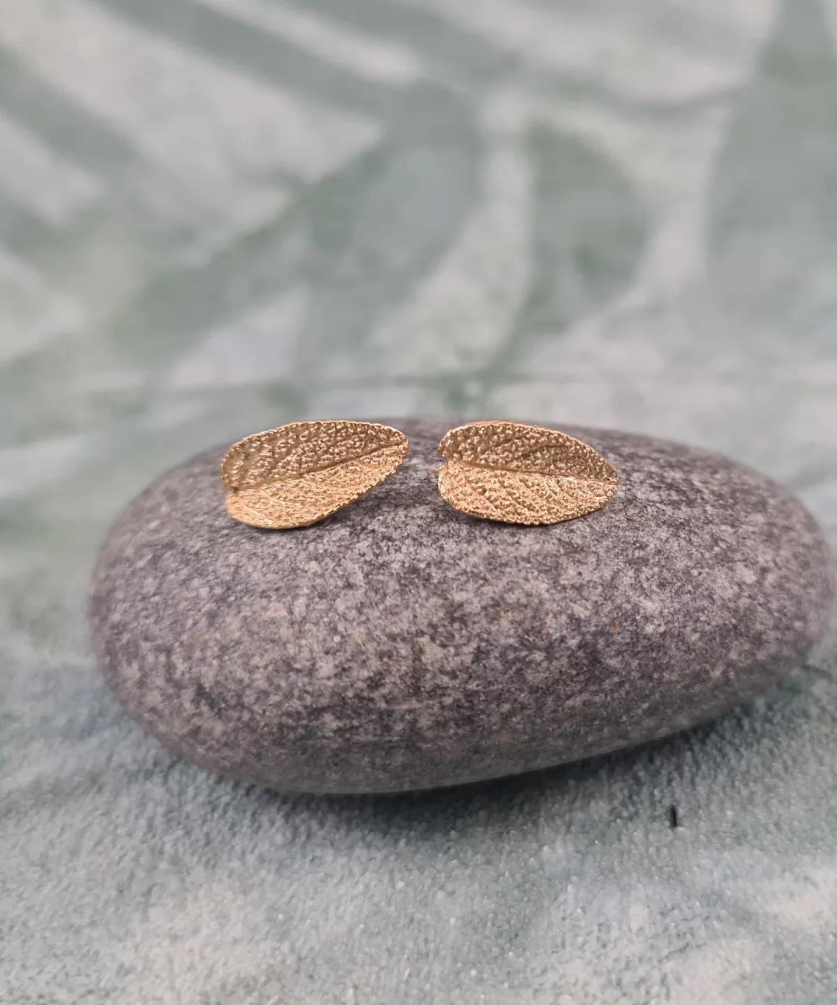 Clous d'oreilles feuilles de sauge