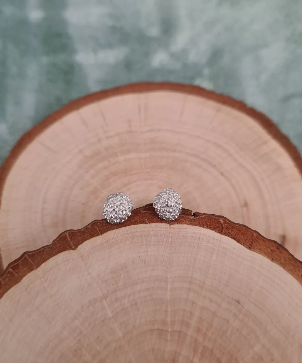 Clous d'oreilles fraises des bois