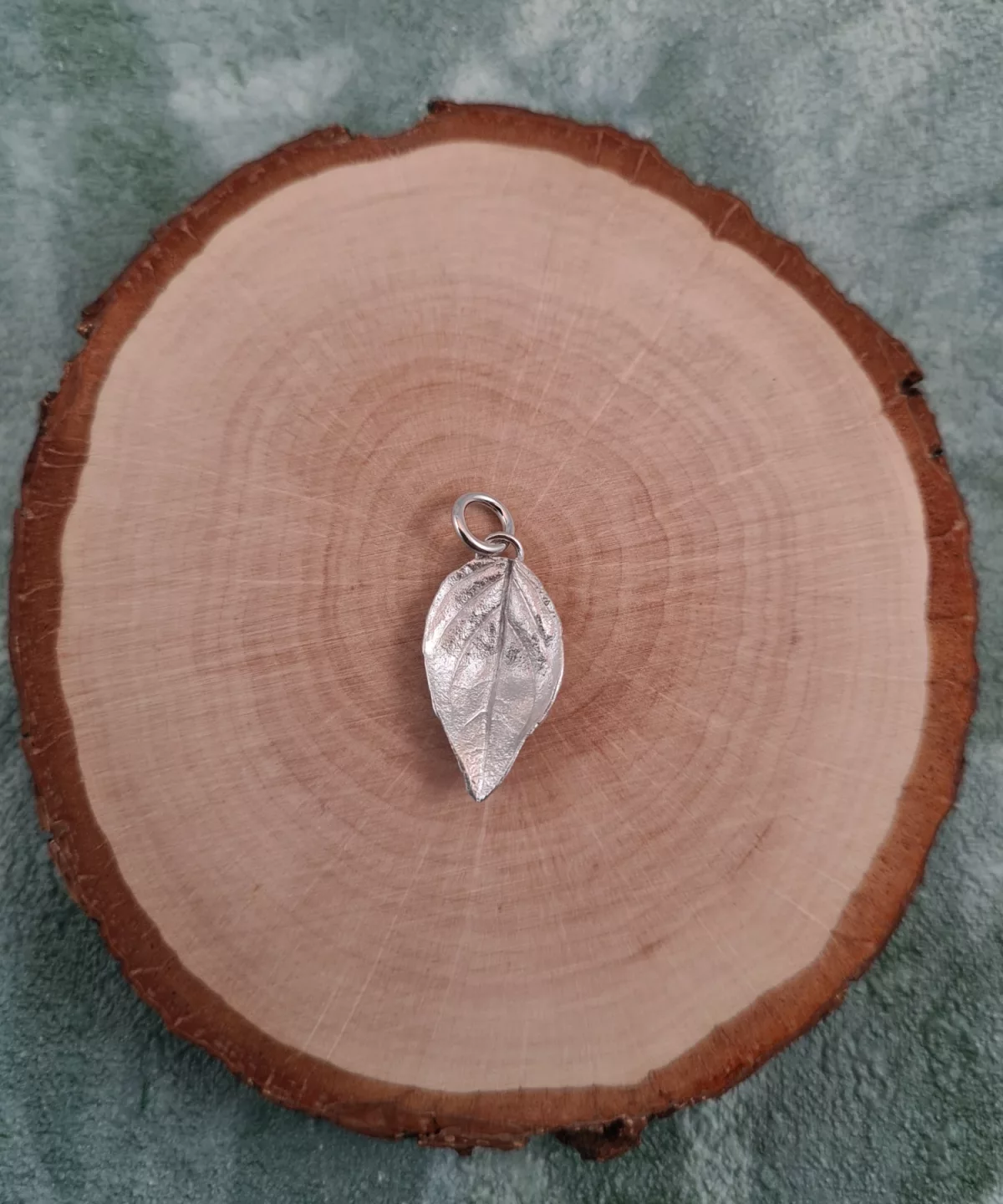 Pendentif feuille de basilic