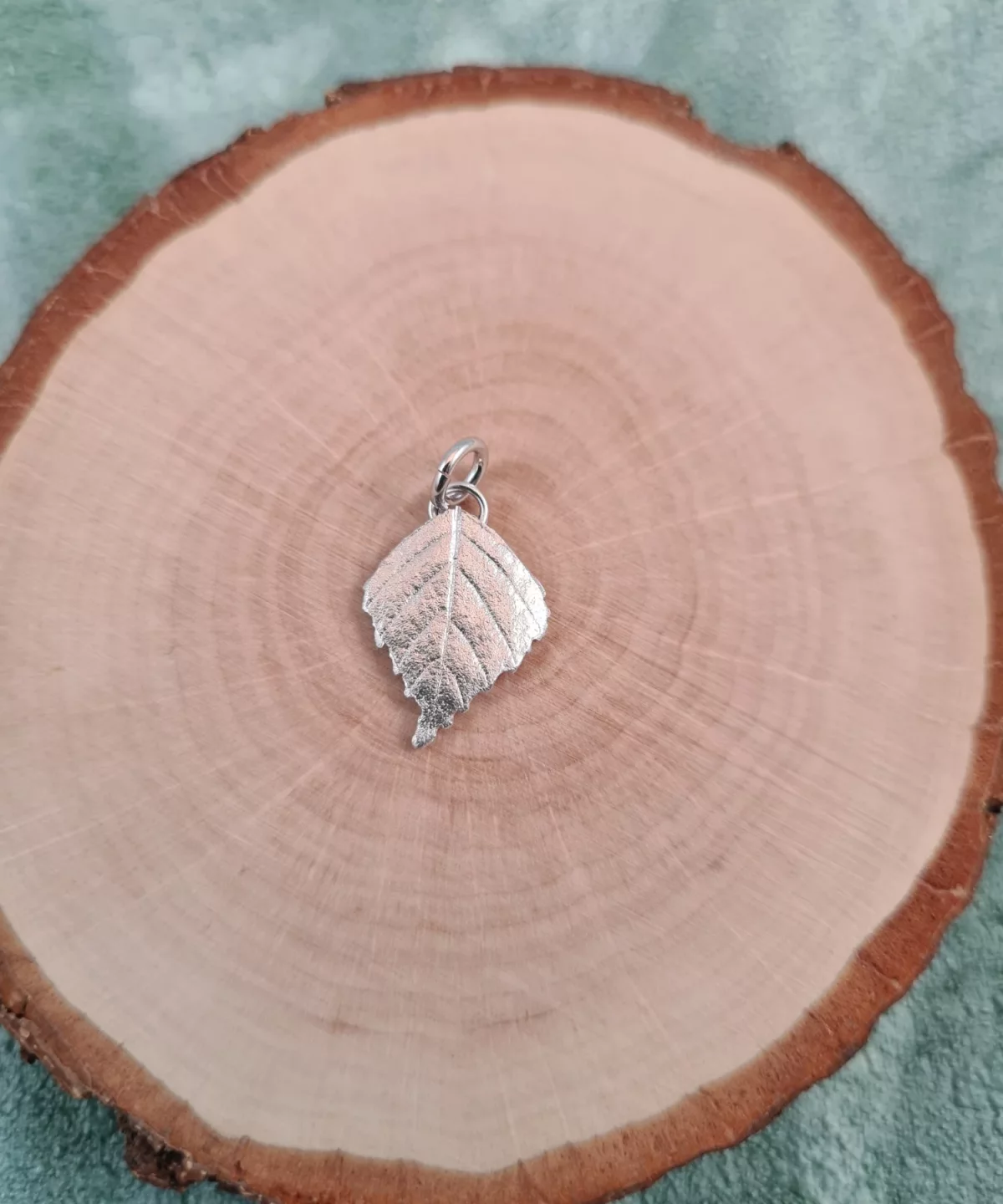 Pendentif feuille de bouleau