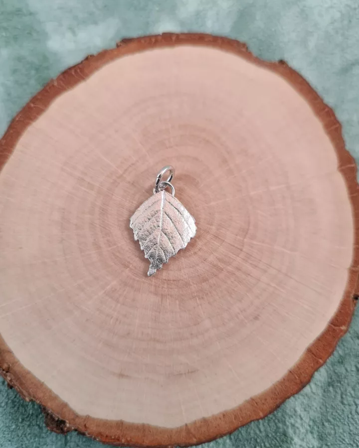 Pendentif feuille de bouleau