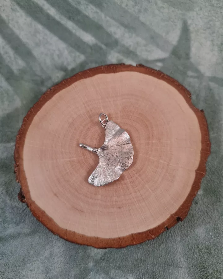 Pendentif feuille de ginkgo