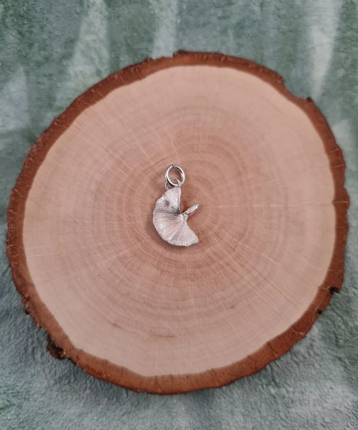 Pendentif feuille de ginkgo
