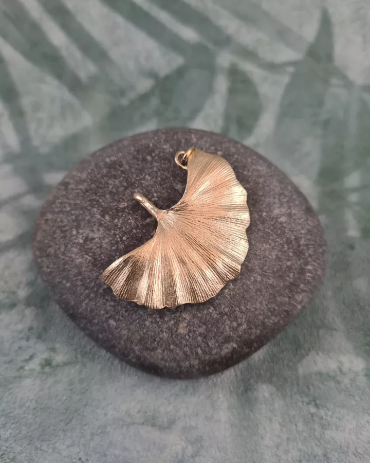 Pendentif feuille de ginkgo