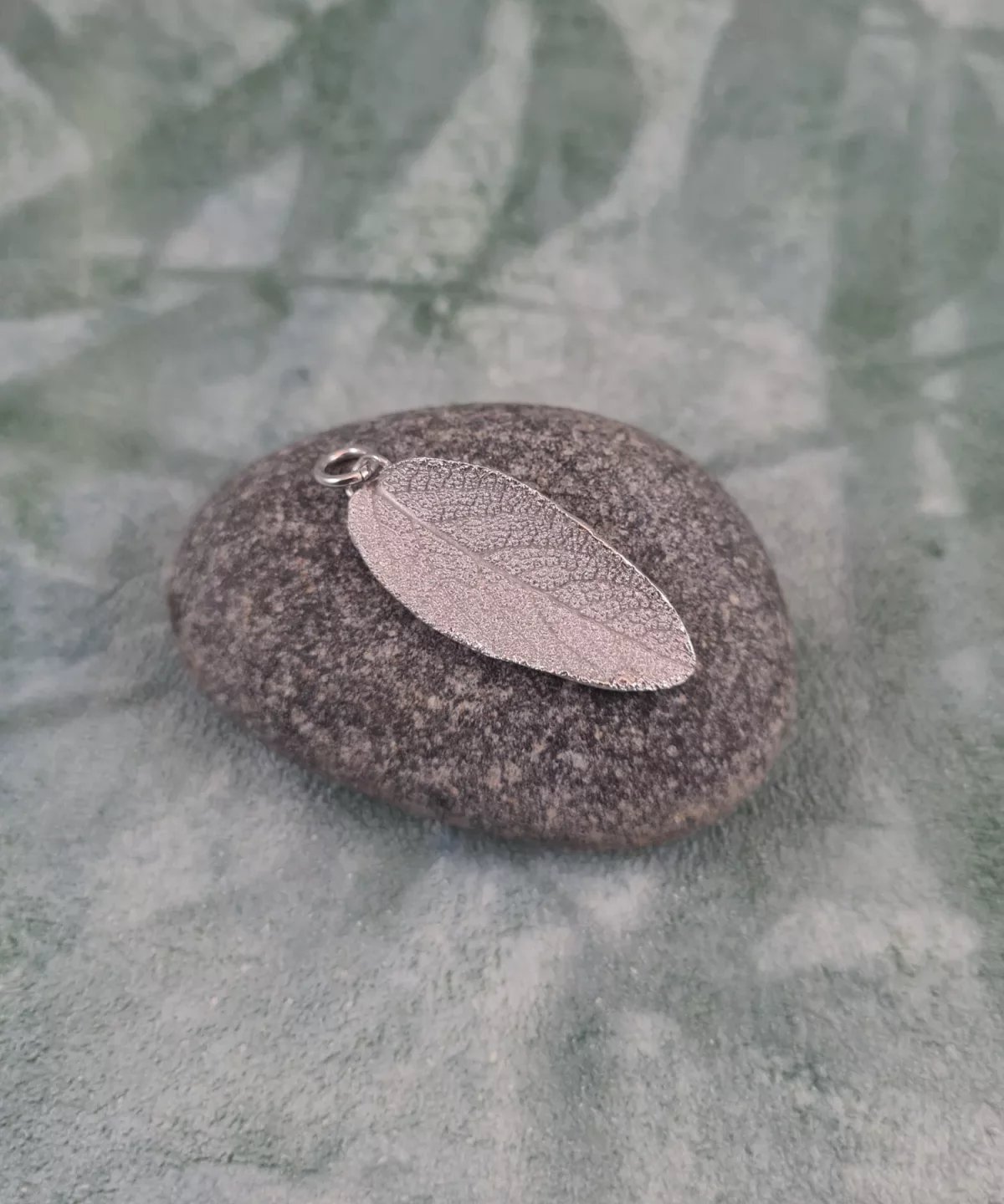 Pendentif feuille de sauge