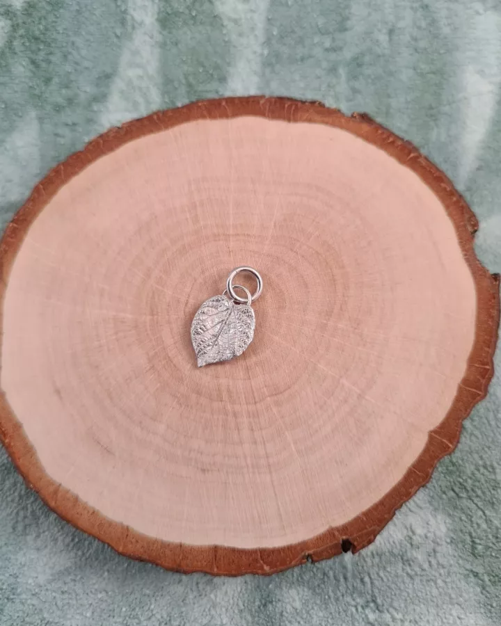 Pendentif feuille de tilleul