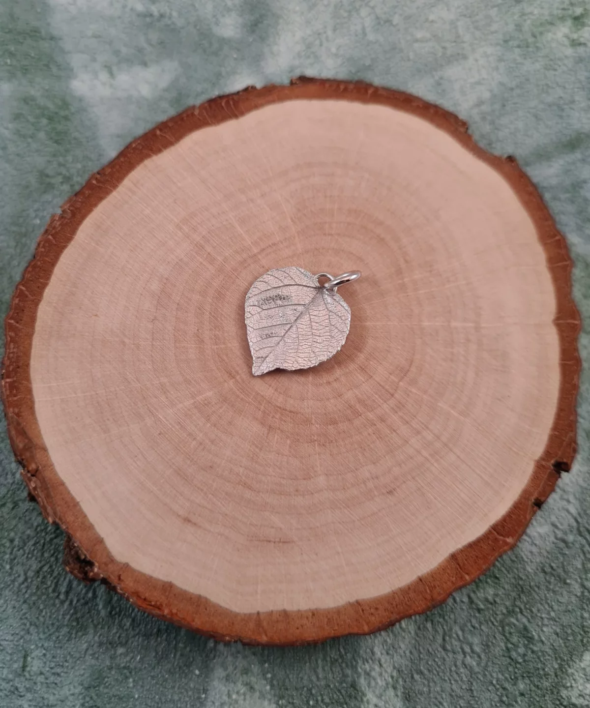 Pendentif feuille de tilleul