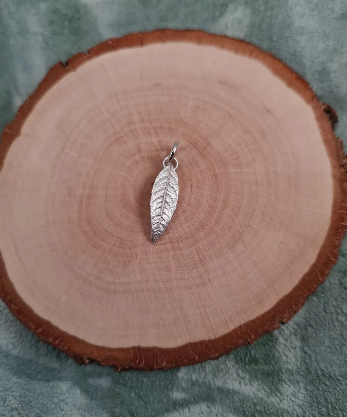 Pendentif feuille de verveine