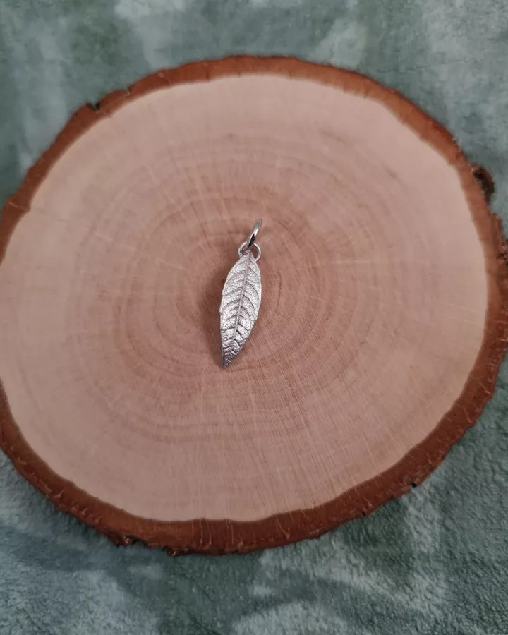 Pendentif feuille de verveine