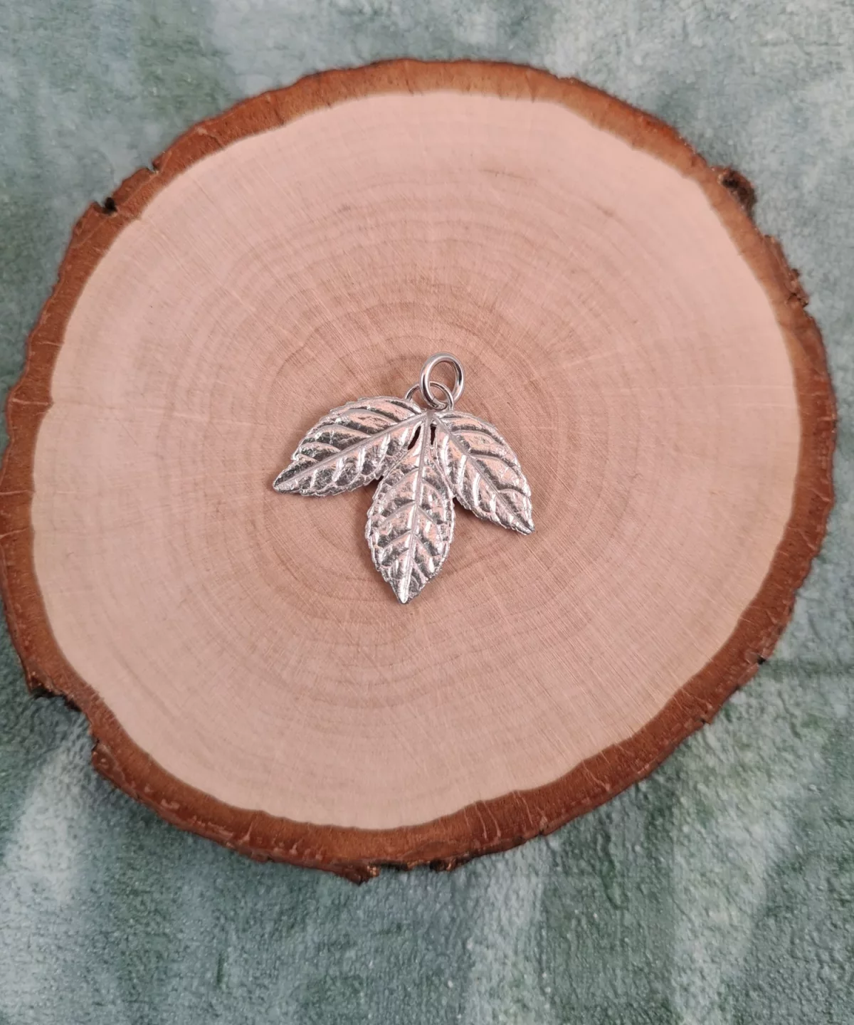 Pendentif folioles de frêne