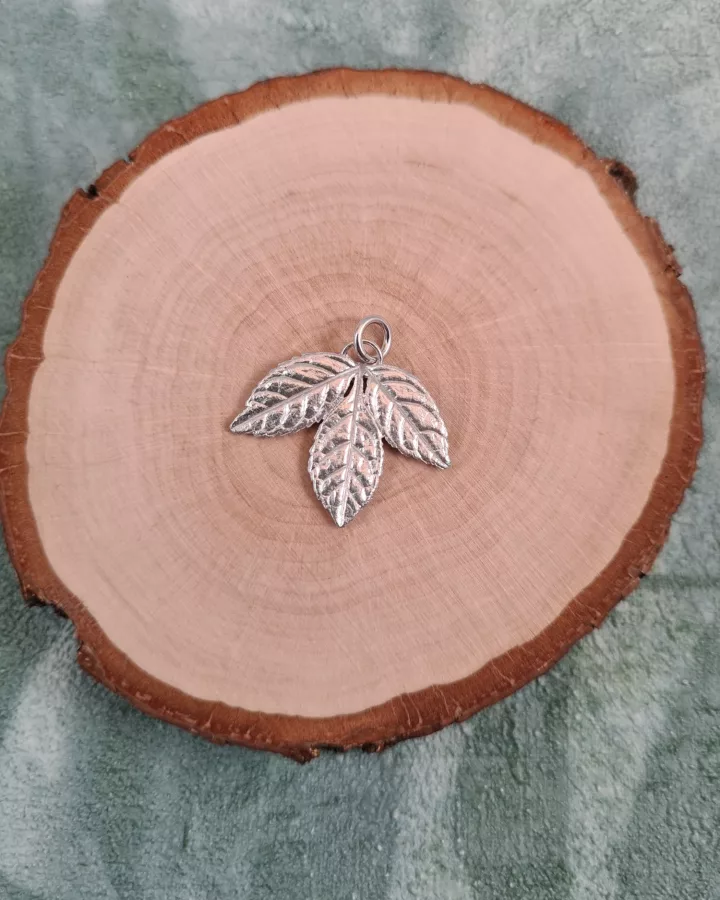 Pendentif folioles de frêne