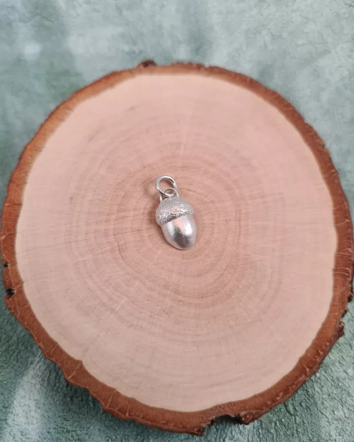 Pendentif petit gland